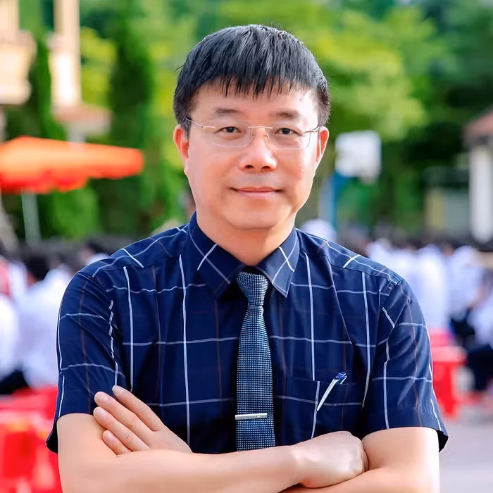 Thầy Hiệu trưởng trải lòng về “thư ngỏ” giữa “tâm bão” dạy thêm học thêm - Hình 2 Thay Hieu truong trai long ve “thu ngo” giua “tam bao” day them hoc them-Hinh-2
