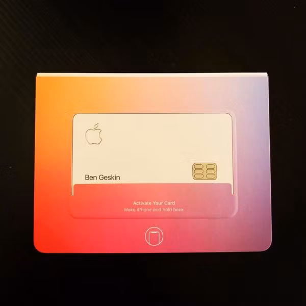 Tận mắt thẻ tín dụng Apple Card siêu sang chảnh của Apple Tan mat the tin dung Apple Card sieu sang chanh cua Apple