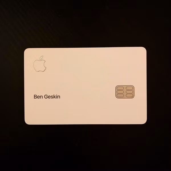 Tận mắt thẻ tín dụng Apple Card siêu sang chảnh của Apple - Hình 2 Tan mat the tin dung Apple Card sieu sang chanh cua Apple-Hinh-2