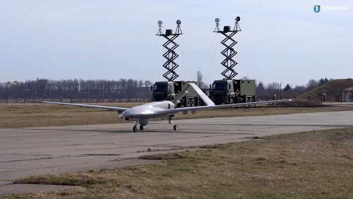 Mới đây đại diện của Turkish Aerospace Industries (TAI) cho biết, họ đã sẵn sàng cho việc thay thế nhập khẩu. Lưu ý thêm việc sản xuất động cơ nội địa cho máy bay không người lái Bayraktar TB2 sẽ được thực hiện tại các cơ sở của TAI.
