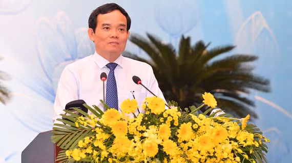 Tại hội nghị, tân Bí thư Thành ủy Hải Phòng Trần Lưu Quang cảm ơn sự tin tưởng của Bộ Chính trị và hứa sẽ tiếp tục cùng quân và dân TP Hải Phòng phát huy những kết quả đạt được trong phát triển kinh tế, xã hội, an ninh, quốc phòng thời gian qua, xây dựng TP Hải Phòng ngày càng văn minh, hiện đại, đúng theo kỳ vọng của Bộ Chính trị.