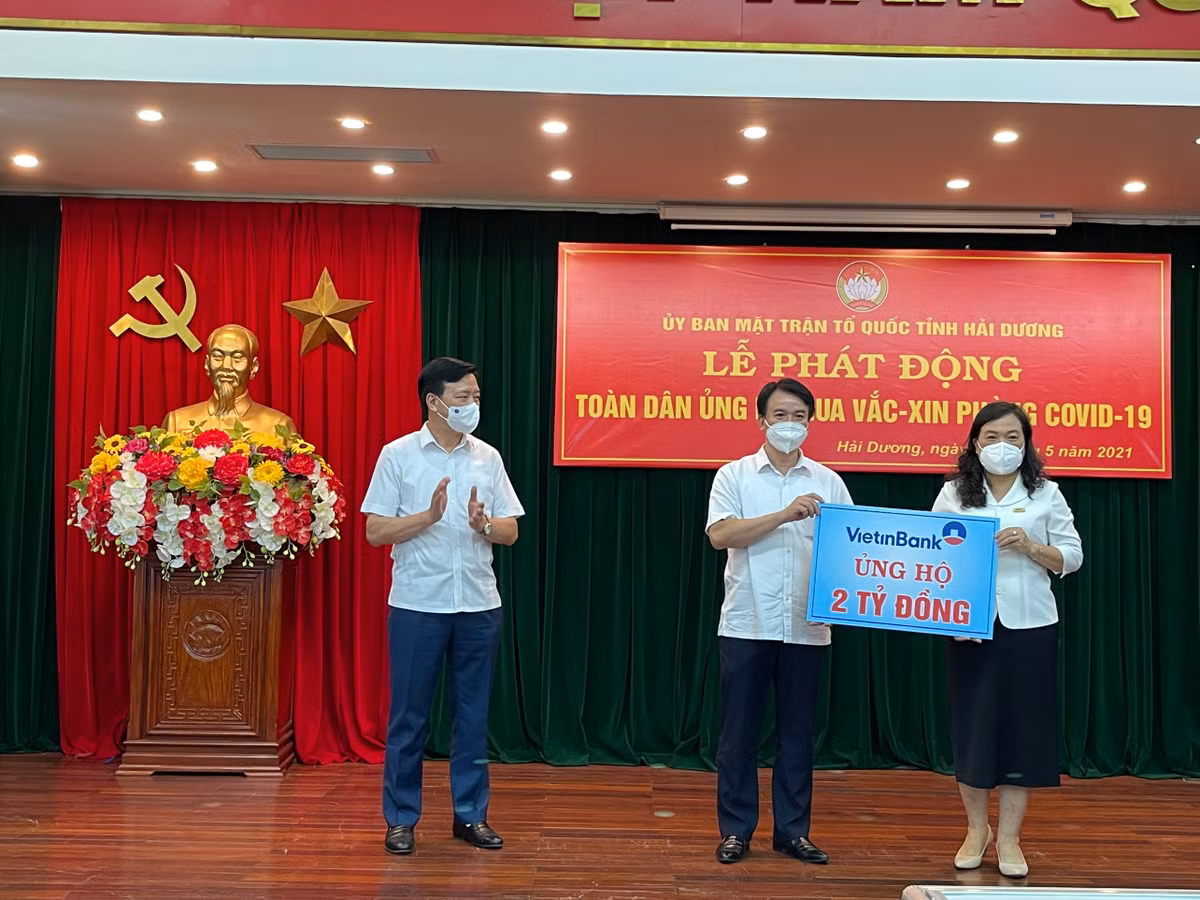 Hải Dương: Hơn 70 tỷ ủng hộ Quỹ vaccine COVID-19 ngay khi phát động - Hình 13 Hai Duong: Hon 70 ty ung ho Quy vaccine COVID-19 ngay khi phat dong-Hinh-13