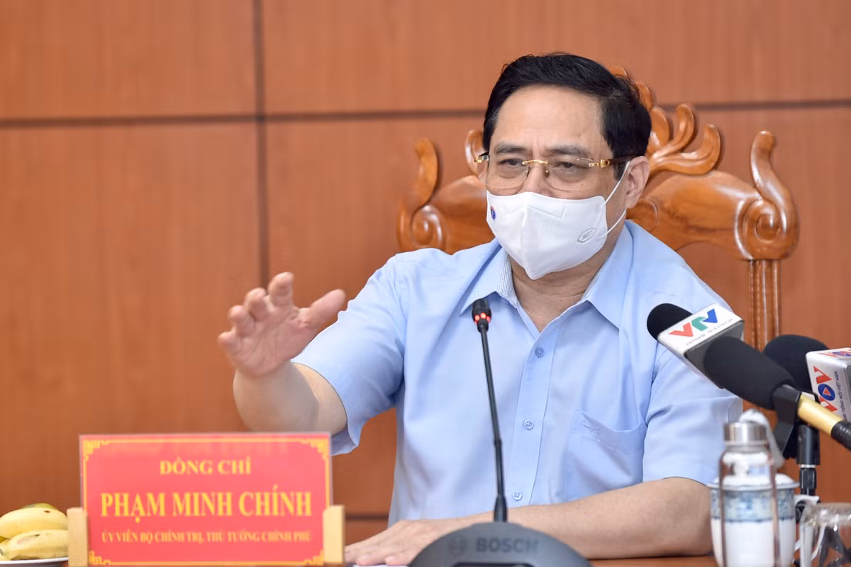 Thu tuong hop khan voi 6 tinh bien gioi Tay Nam: Thoi diem “nuoc soi, lua bong“