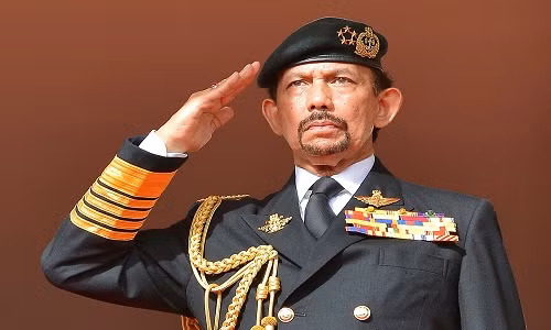 Ông Hassanal Bolkiah là vị Sultan thứ 29 của đất nước Brunei. Quốc vương Hassanal Bolkiah vốn nổi tiếng là giàu có với tài nguyên dầu mỏ dồi dào của đất nước Brunei, sở hữu khối tài sản khổng lồ. Ảnh: TM.