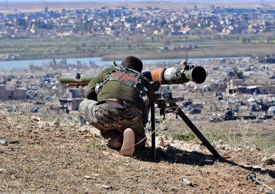 Phien quan IS ac chien luc luong SDF tai “chao lua” Baghouz-Hinh-7