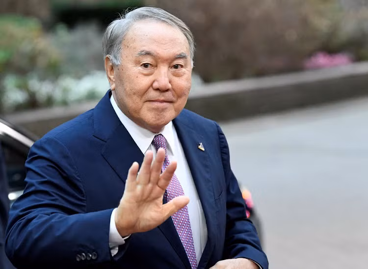 Mặc dù từ chức Tổng thống nhưng ông Nazarbayev vẫn là lãnh đạo đảng cầm quyền Nur Otan, chiếm đa số ghế trong Quốc hội, và tiếp tục giữ chức Chủ tịch Hội đồng An ninh Kazakhstan. Ảnh: Diplomat.