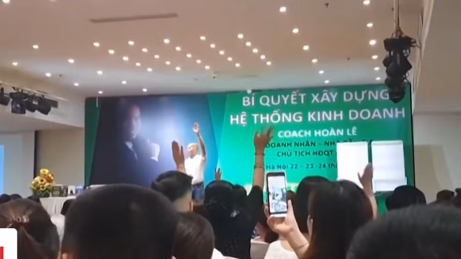 Người dùng khi thanh toán hóa đơn bằng “gem” sẽ được ứng dụng này hoàn trả 80% “gem” khi giao dịch hoàn thành chứ không hoàn lại bằng tiền. Một trường hợp khác đó là người dùng không cần mua bán gì, chỉ cần dùng tiền thật để mua “gem” (tức là nạp tiền vào tài khoản) rồi sau đó dùng “gem” đổi ra “điểm” (hay còn gọi là Poinst) để nhận lãi từ 0,2 - 0,1% điểm mỗi ngày.