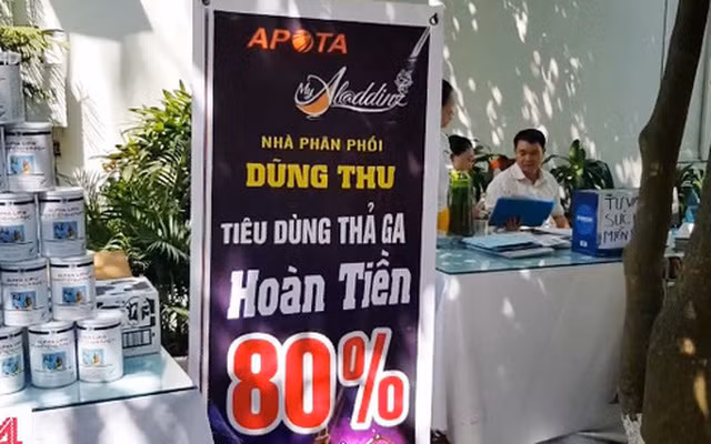 Để tham gia ứng dụng, người dùng đăng ký tài khoản, điền các thông tin cá nhân và thông tin về người giới thiệu, đồng thời phải nạp tiền vào tài khoản của mình số tiền ít nhất là 100 USD (gần 2,4 triệu đồng) để sử dụng. Số tiền khi nạp vào tài khoản được quy đổi thành “gem”, mỗi “gem” tương ứng với 1 USD.