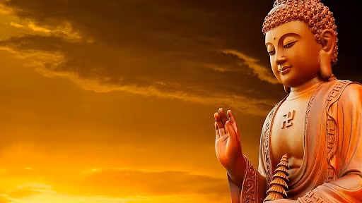 Cụ thể, khi chưa dứt duyên với thế tục, Đức Phật vốn là một hoàng tử có xuất thân cao quý. Vậy nên, Người thường đeo rất nhiều trang sức để thể hiện địa vị, sự giàu có.