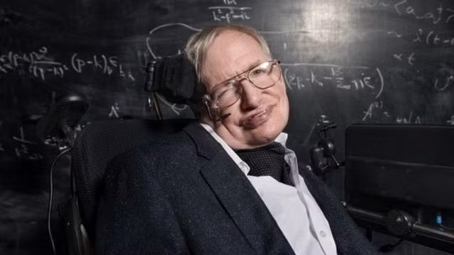 Ông Hawking cho rằng, chúng ta cần cẩn trọng trước khi muốn hồi đáp tín hiệu lạ đến từ vũ trụ nghi của người ngoài hành tinh.