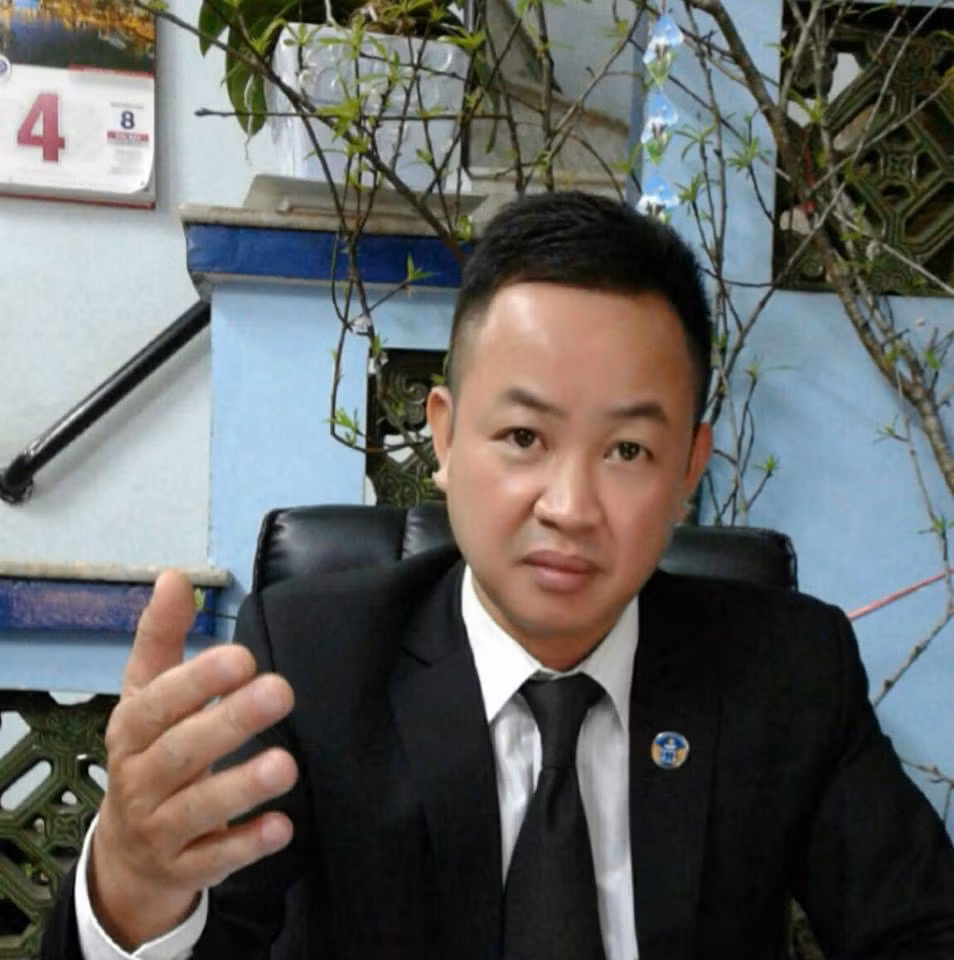 Nhan tin de doa Chu tich tinh, TP: Vi sao toi danh khac nhau?-Hinh-2
