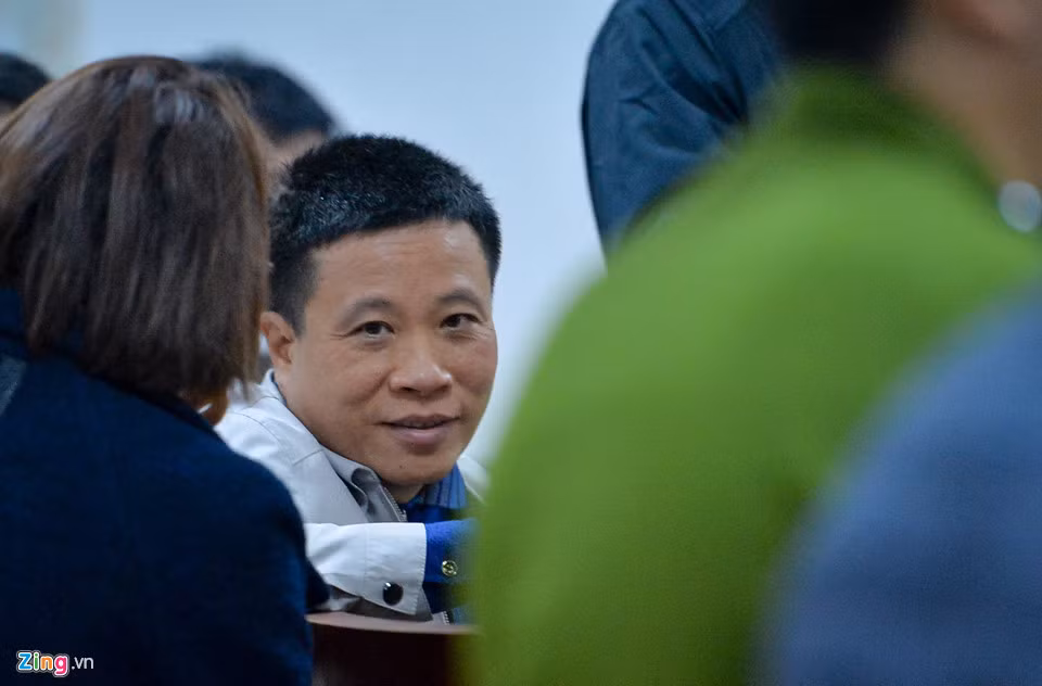 4 người từng là lãnh đạo Oceanbank được tòa triệu tập đến với vai trò người có quyền lợi, nghĩa vụ liên quan. Trong số này có ông Hà Văn Thắm, nguyên Chủ tịch Oceanbank.