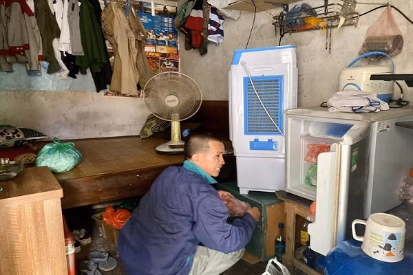 Tien dien tang dot bien, vi sao?