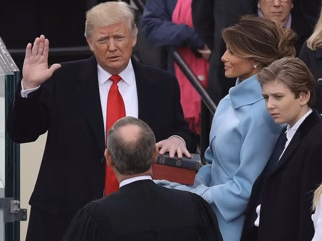 Ngày 20/1/2017, ông Trump tuyên thệ nhậm chức, chính thức trở thành Tổng thống thứ 45 của nước Mỹ.