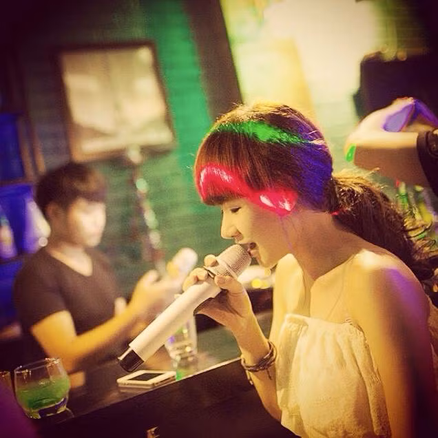Hot girl Thanh Hoa chuyen che nhac bat ngo thi The Voice-Hinh-7