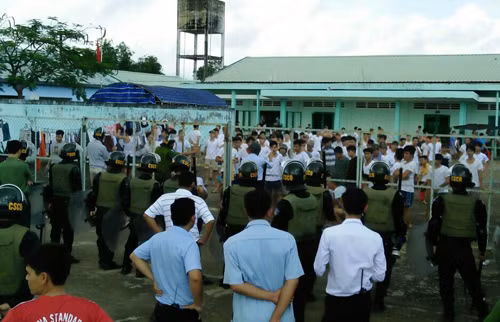 Khởi tố vụ án học viên cai nghiện ở Đồng Nai gây rối - Hình 3 Khoi to vu an hoc vien cai nghien o Dong Nai gay roi-Hinh-3