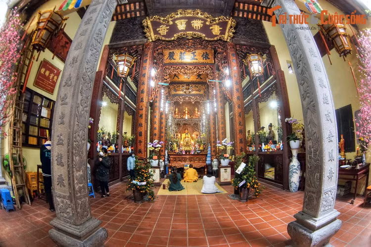 Đến thời Nguyễn, phường Báo Thiên đổi thành làng Tiên Thị nên dân gian gọi đền Lý Quốc Sư theo tên làng là đền Tiên Thị.