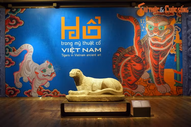 Hình tượng hổ trên hàng chục cổ vật vô giá của Việt Nam (1) Hinh tuong ho tren hang chuc co vat vo gia cua Viet Nam (1)