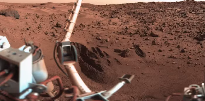 NASA đã khởi động Chương trình Viking từ năm 1975 đến 1983 để tìm kiếm dấu hiệu về sự sống trên Sao Hỏa.