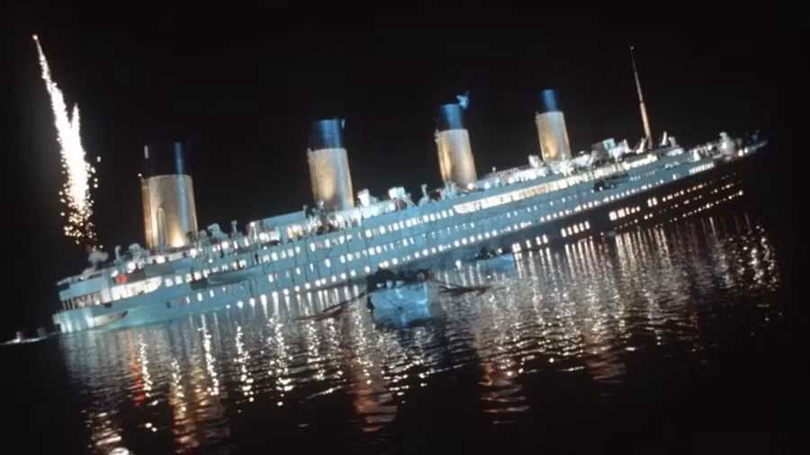 1. Số nạn nhân được cứu sau tai nạn Titanic: Sự kiện đắm tàu Titanic là một thảm kịch hàng hải kinh hoàng nhất trong lịch sử loài người.