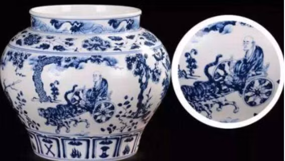 Các chuyên gia và nhà khảo cổ đến hiện trường và khám phá ra rằng tất cả những đồ vật bên trong hố là đồ gốm sứ.