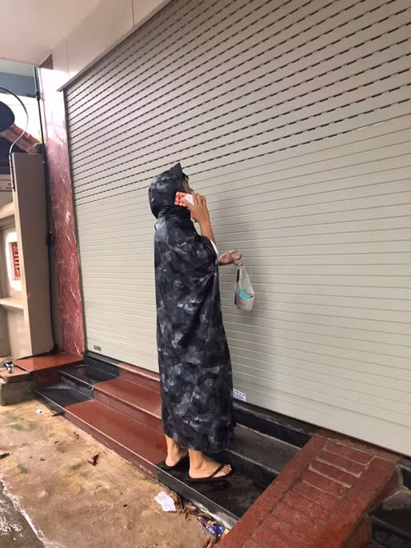 Loi mua di mua tra sua cho nguoi yeu van bi nang 