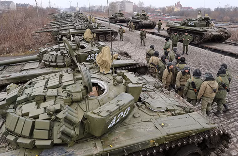Được biết Quân đội Serbia hiện tại cũng được trang bị những chiếc T-72 và biến thể của nó là M-84 vốn do Nam Tư chế tạo trước đây, tuy nhiên số lượng T-72 của Serbia chỉ khoảng hơn 10 chiếc và chúng hầu như không được nâng cấp gì nhiều. Do đó dưới sự hỗ trợ của Nga số xe tăng trên nhiều khả năng sẽ được nâng cấp đồng bộ với số T-72 Nga sắp bàn giao cho Serbia. Nguồn ảnh: infiniteunknown.net.