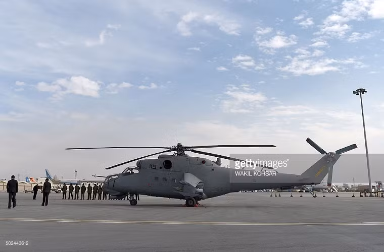 Bên cạnh đó, New Delhi còn hỗ trợ Kabul hiện đại hóa và tân trang các thiết bị quân sự có trong trang bị như trực thăng vận tải Mi-17, trực thăng tấn công Mi-35, tiêm kích MiG-21 và máy bay vận tải Antonov An-32 cùng nhiều trang thiết bị quân sự khác. Nguồn ảnh: Getty Images.