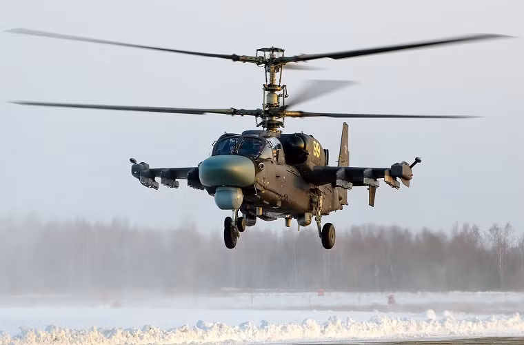 Arsenyev đang đảm nhận hợp đồng cung cấp hơn 100 chiếc trực thăng tấn công Ka-52 cho Hải quân và Không quân Nga trong giai đoạn từ nay đến năm 2020, trong đó chưa bao gồm các hợp đồng Ka-52 dành cho xuất khẩu nếu có. Nguồn ảnh: English Russia.