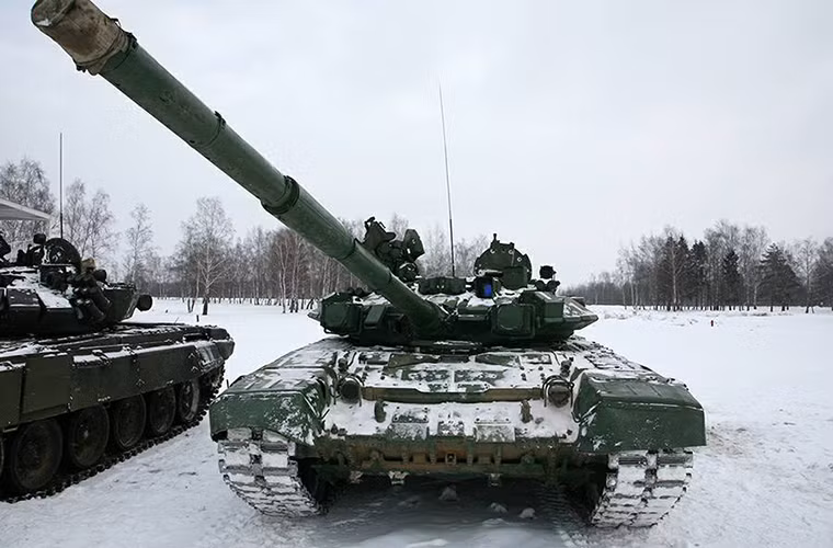 Cận cảnh một chiếc T-90A tham gia diễn tập vào đầu tháng 12 vừa rồi tại Alabino. Nguồn ảnh: Bộ Quốc phòng Nga.