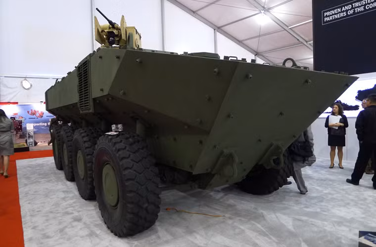 Về khả năng chở quân, ACV 1.1 được thiết kế để mang theo 13 lính thủy đánh bộ cùng đầy đủ trang bị. Trong khi đó hệ thống vũ khí phòng vệ của nó vẫn chưa được công bố và hiện tại vẫn là hệ thống vũ khí tự động Kongsberg Protech System với súng máy 12.7mm. Nguồn ảnh: BAE Systems