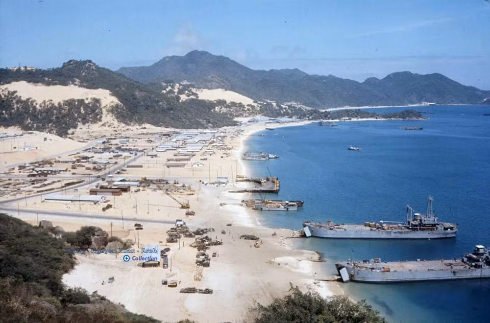 Toàn cảnh khu căn cứ Cam Ranh.