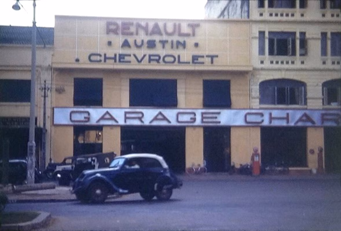 Xưởng xe Charner trên đường Nguyễn Huệ.