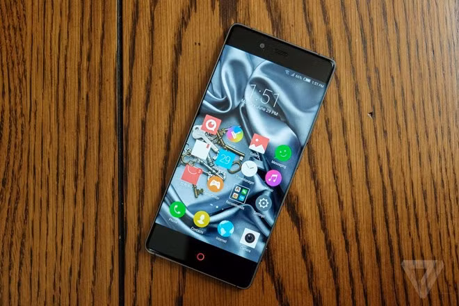 ZTE hay Huawei đã có chỗ đứng tại thị trường Mỹ. Tuy nhiên, họ tập trung vào nhóm giá rẻ, mở mạng nhằm đánh chiếm phân khúc tầm thấp. Smartphone không viền Nubia Z9 là sản phẩm cao cấp đầu tiên của hãng bán tại Mỹ hè này.