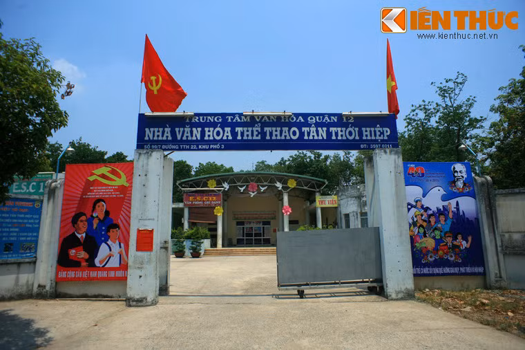 Cách trung tâm TP HCM khoảng 17 km, Nhà Văn hóa Thể thao phường Tân Thới Hiệp (quận12) là nơi đang lưu giữ một vườn cây độc nhất vô nhị của đất Sài Gòn xưa.