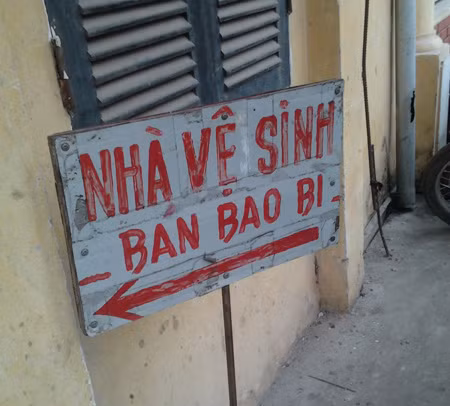 Có bán bao bì trong nhà vệ sinh???