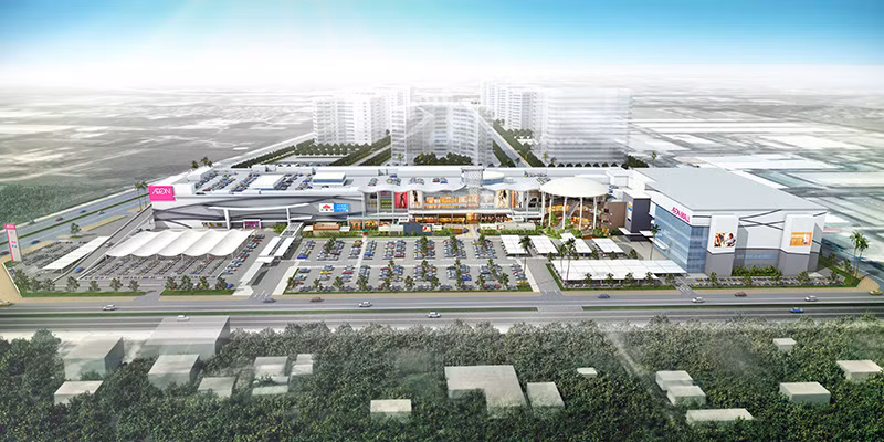  Aeon Mall Long Biên (Số 27, đường Cổ Linh, Long Biên, Hà Nội) là trung tâm thương mại đầu tiên và lớn nhất của Aeon Mall Nhật Bản tại Hà Nội. Theo dự kiến, TTTM này sẽ khai trương hôm nay (28/10) với nhiều tiện ích chuẩn 5 sao.