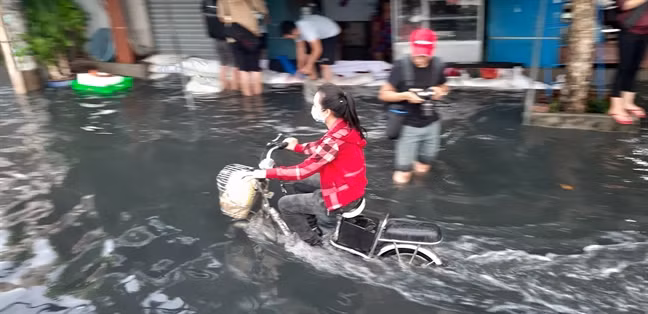 Ngay mai trieu cuong o TP.HCM van se tren muc bao dong 3