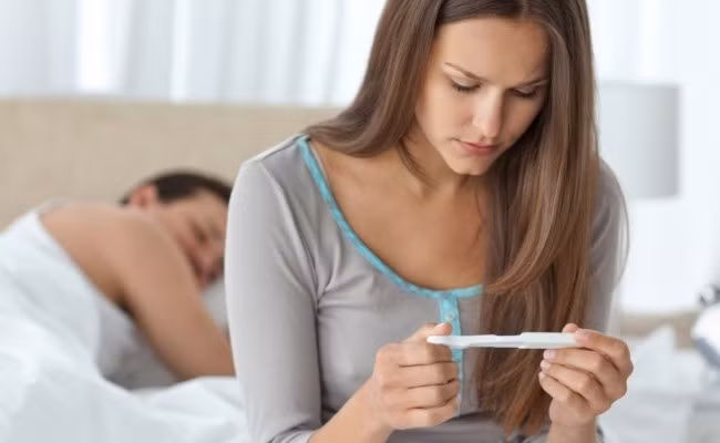 Thói quen tai hại trong khi ngủ khiến các cặp vợ chồng dễ gặp nguy... - Hình 3 Thoi quen tai hai trong khi ngu khien cac cap vo chong de gap nguy...-Hinh-3