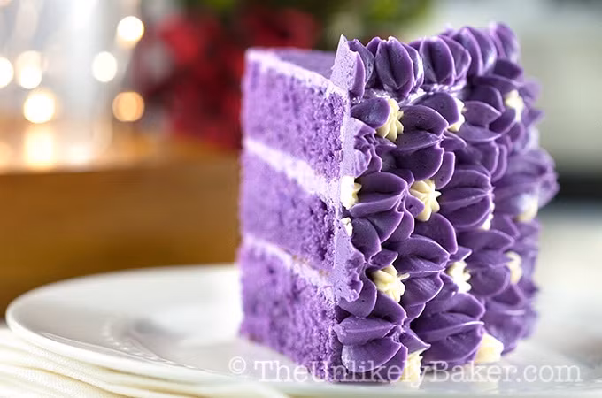 Để làm bánh Ube Halaya thì ngoài nguyên liệu chính là khoai lang tím, người Philippines còn sử dụng thêm kem, sữa đặc, nước cốt dừa, bơ, đường... Đặc biệt, món này thường được phục vụ lạnh nên ăn càng ngon vị hơn. Ảnh: Internet. Video "Chế biến món ngon từ nấm đông cô". Nguồn: VTC.