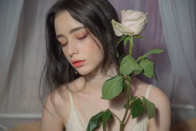 Dasha Taran được biết đến với biệt danh là "búp bê Nga", nhiều người say đắm vẻ đẹp của cô còn gọi bằng danh từ "nàng thơ".