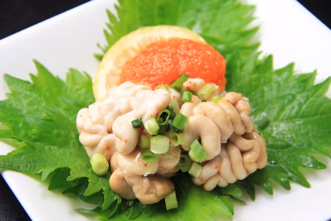 Có rất nhiều cách để chế biến Shirako, thông thường nó sẽ được làm sushi hoặc sashimi, ngoài ra thì người ta còn thích ăn kiểu tempura chiên giòn.