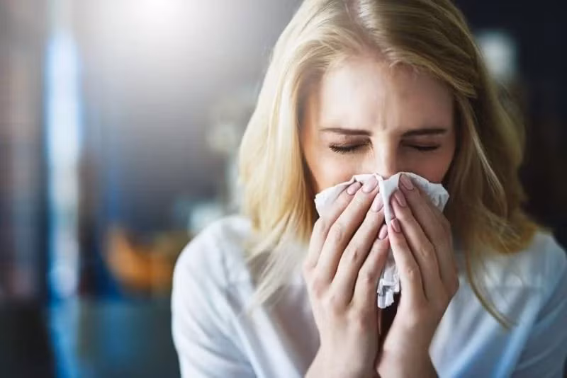 Mùa đông - mùa cảm cúm và cảm lạnh: Mùa đông được xem là mùa của cảm cúm và cảm lạnh. Vào mùa đông, sự tiếp xúc giữa người với người tăng lên, dẫn đến dễ lây lan virus gây cảm lạnh và cảm cúm.