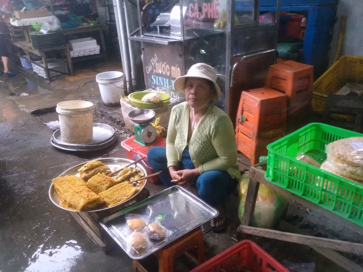 Cảnh tượng khác biệt về cách trú bão của người dân TP.HCM. 