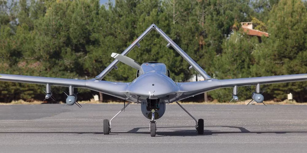 "Khả năng UAV Bayraktar TB2 do Thổ Nhĩ Kỳ sản xuất xuyên thủng tuyến phòng thủ của S-400 là rất nhỏ và khó có thể xảy ra. Ankara cũng như Kiev không đủ sức gây khó khăn cho mạng lưới phòng thủ của Nga ở Crimea", một chuyên gia nhận định.