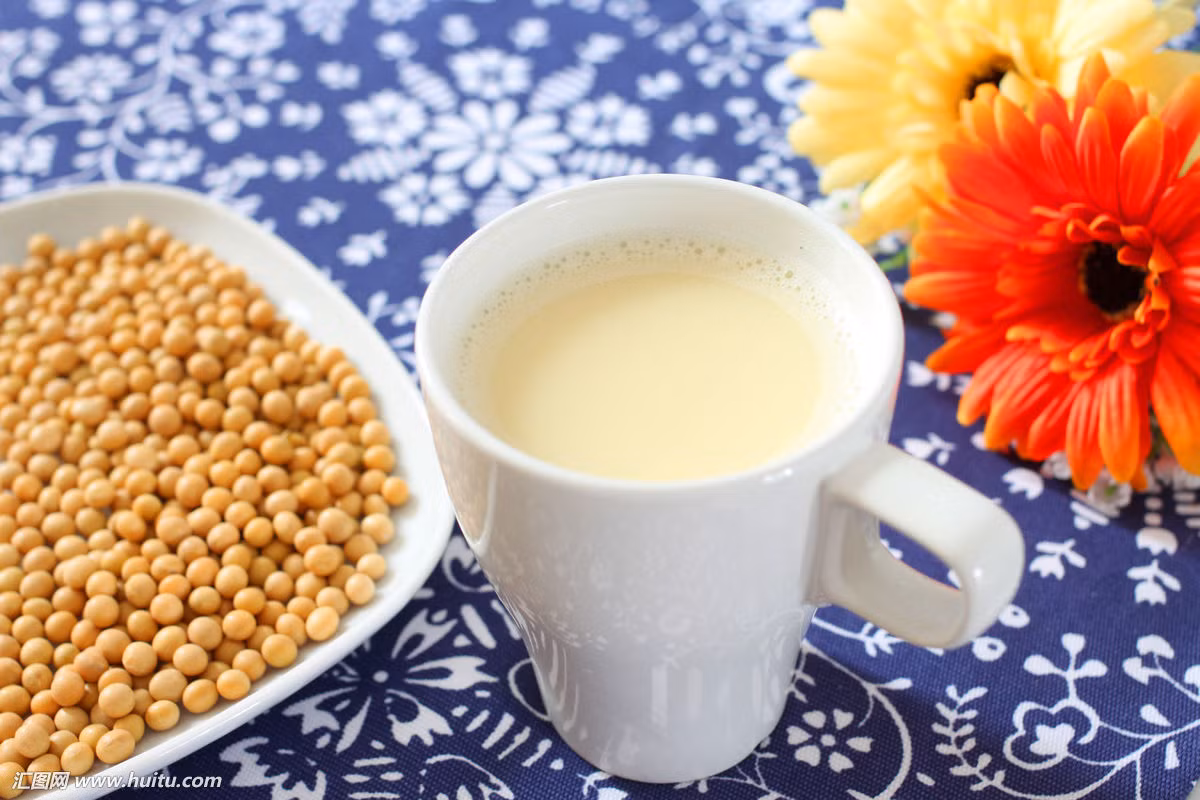 Đậu nành có vị tanh của đậu nành, cá có vị tanh của cá nếu tách rời hai thực phẩm này ra thì bé sẽ không thích ăn.