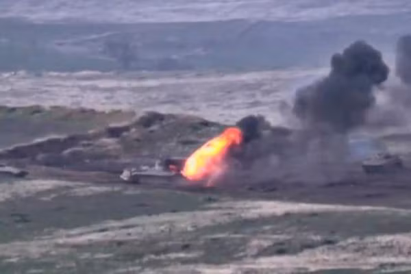 Trong cuộc đụng độ mới nhất, Tổng thống Azerbaijan Ilham Aliyev đã bác bỏ bất kỳ khả năng đàm phán nào với nước láng giềng Armenia về khu vực Nagorno-Karabakh, đồng thời khẳng định những đòi hỏi của Armenia là không thể chấp nhận được. Trước đó, Thủ tướng Armenia Nikol Pashinyan cũng cho hay, không khí hiện nay không phù hợp cho các cuộc đàm phán với Azerbaijan.