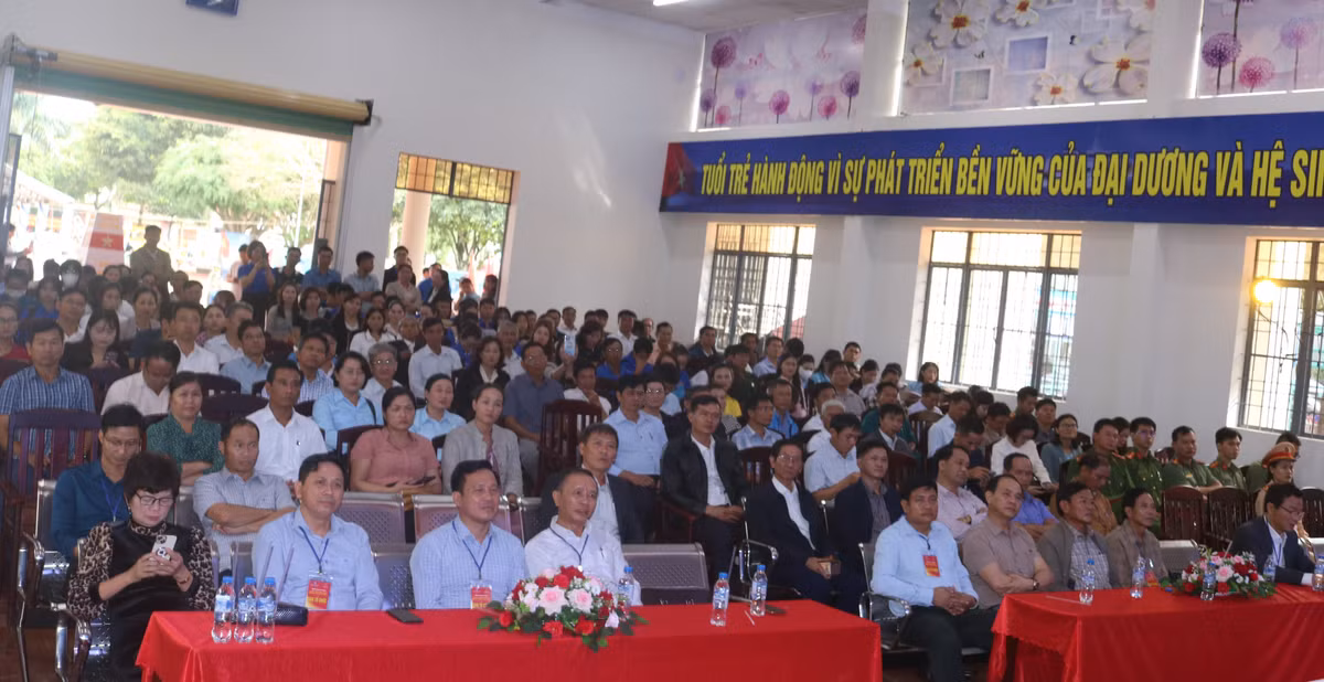 Trien lam luu dong ve Hoang Sa, Truong Sa tai huyen Krong Nang-Hinh-2