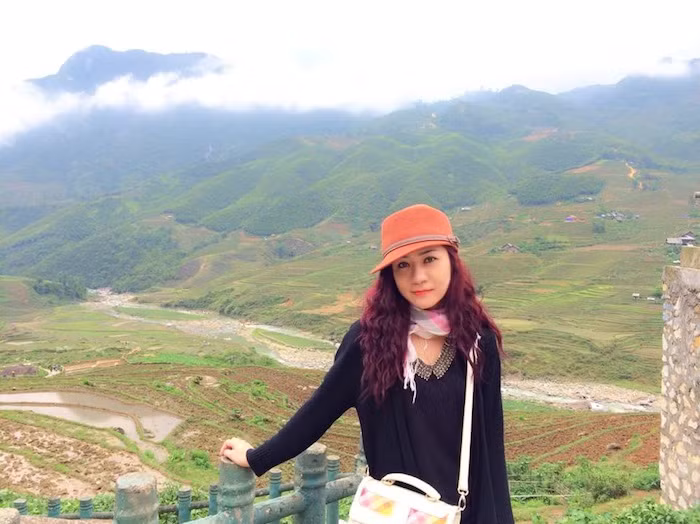 Cô đang là giảng viên của trường Cao đẳng Văn hoá Nghệ thuật Quân đội.