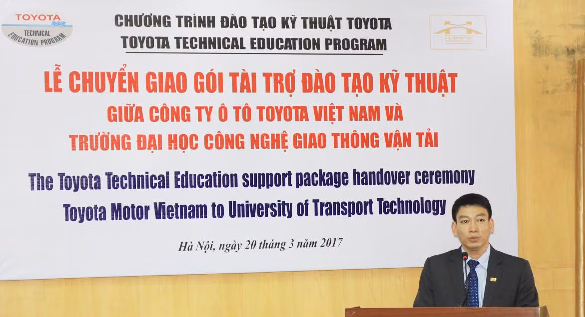 TMV tang thiet bi ky thuat cho DH Cong nghe GTVT Ha Noi-Hinh-2